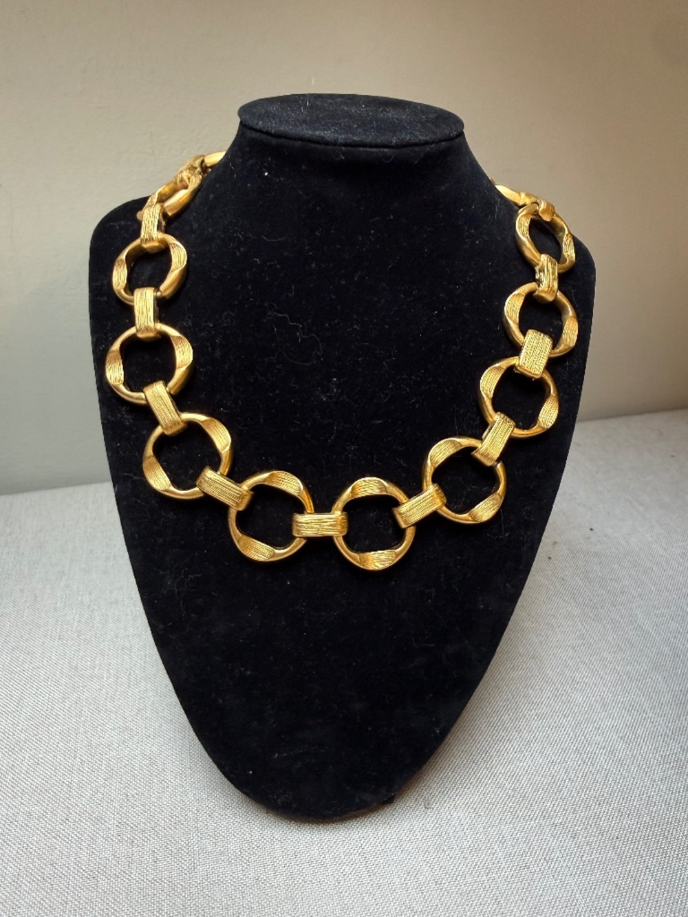 Camrose & Kross Jacqueline Bouvier Kennedy (JBK) Brushed Gold Link Necklace